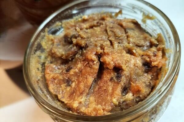 自然農の黒豆と玄米麹で作った超贅沢な自家製味噌